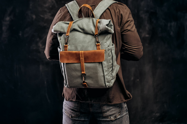 Choosing the perfect canvas backpack for your outdoor adventure