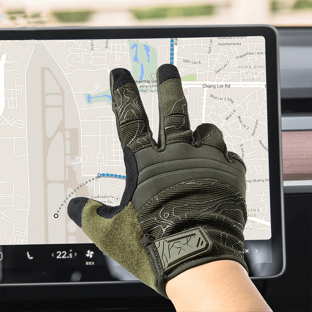 Fire-resistant tactical gloves