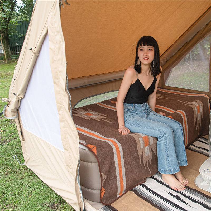 Naturehike Outdoor Warm Geometric Carpet Wool Blanket - HUNTING CASE