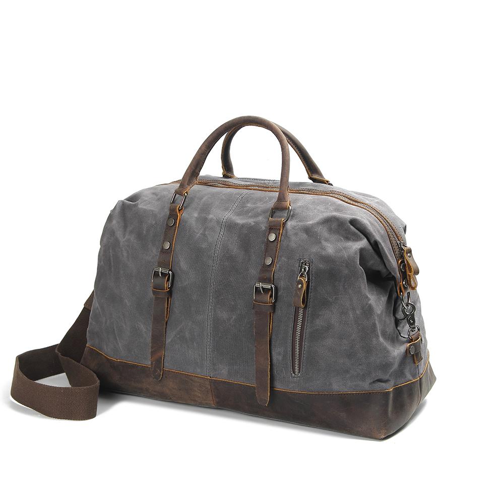 Travel in Style with the Qaanaq Canvas Duffle Bag - HUNTING CASE