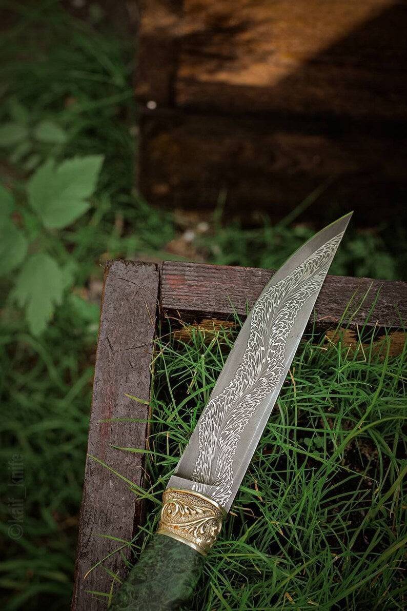 Custom Damascus blade with maple burl hunting knife