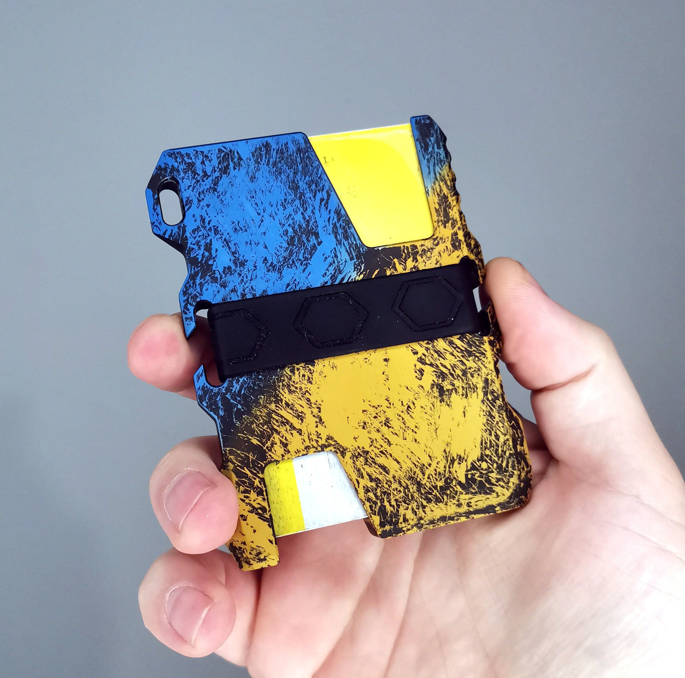 Compact front pocket cardholder for everyday use