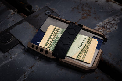 Men's and women's military cardholder with RFID