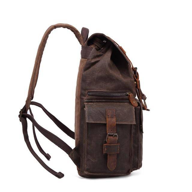 Stylish and practical large capacity backpack in canvas and leather