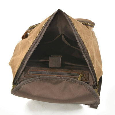 Stylish 20-35 liter waterproof daypack with vintage canvas and leather accents