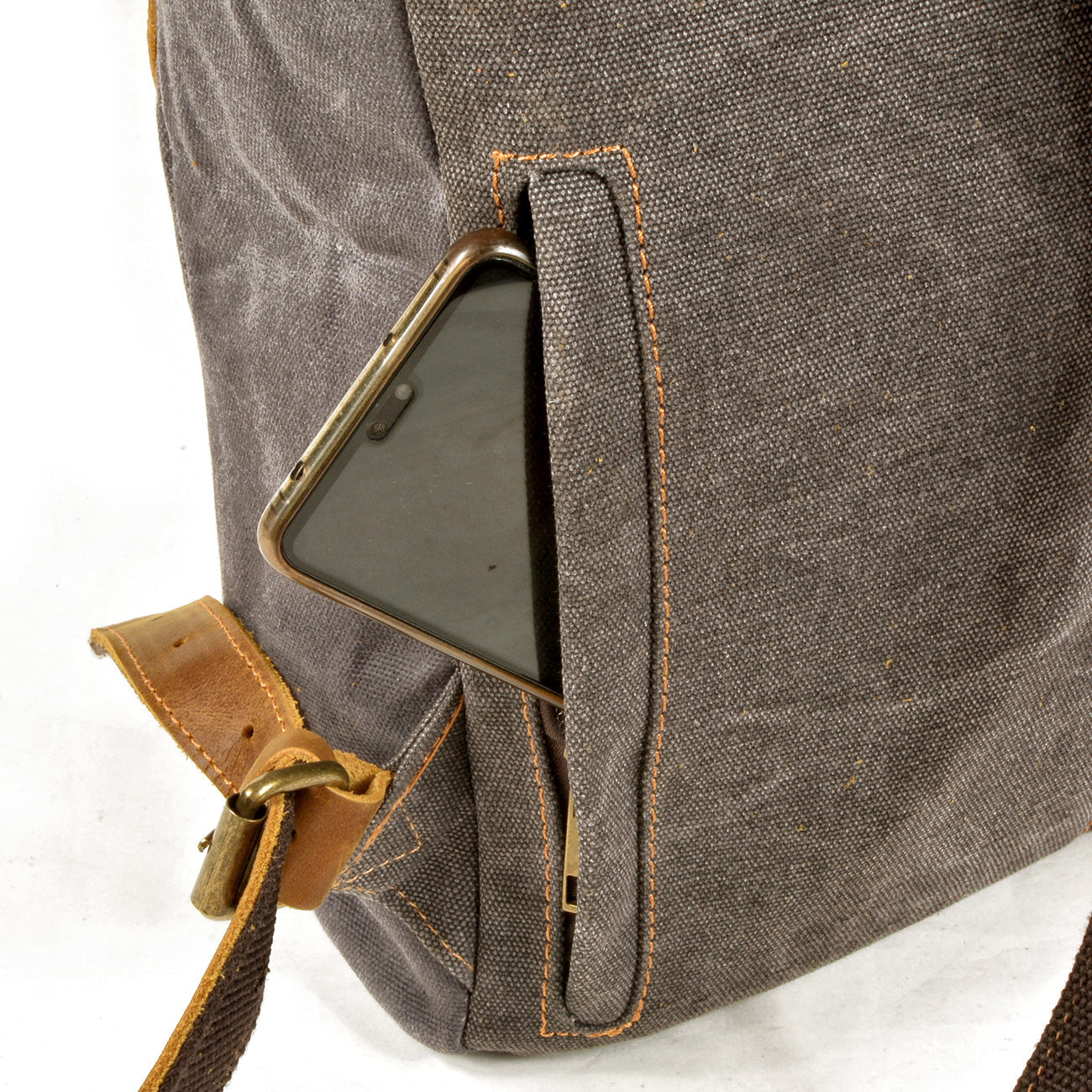 Elegant Waxed Canvas Rucksack for Commuting and Exploration - HUNTING CASE