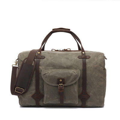 Functional waxed canvas weekend bag with inner and outer pockets